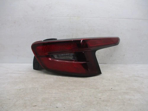 2024-2025 Chevrolet Trax Passenger RH Tail Lamp OEM OEM used OEM tail light assembly