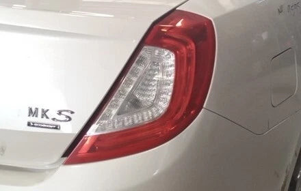 2013-2016 Lincoln MKS Passenger Right Quarter Tail Light Tail Lamp OEM used OEM tail light assembly