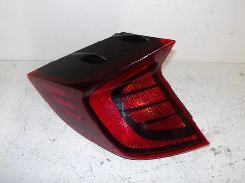 2021-2022 Hyundai Sonata Driver LH Tail Light Lamp OEM used OEM tail light assembly