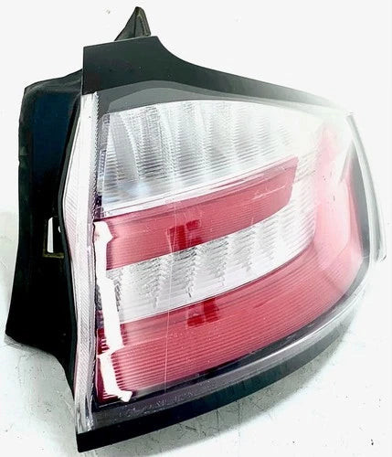 2019-2023 Ford Edge Passenger RH Tail Light Lamp Quarter Mounted OEM used OEM tail light assembly