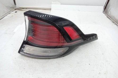 2023 Kia Sportage Passenger RH Tail Lamp Quarter Panel Mounted OEM used OEM tail light assembly