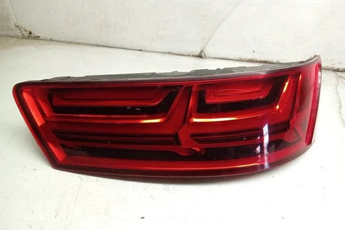 17 2017 Audi Q7 Passenger RH Liftgate Mounted Tail Light Lamp OEM used OEM tail light assembly