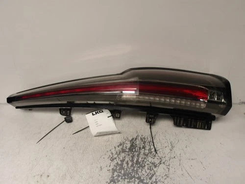 2016-2020 Cadillac Escalade Passenger RH Tail Light Lamp OEM used OEM tail light assembly