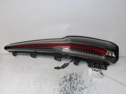 2016-2020 Cadillac Escalade Passenger RH Tail Light Lamp OEM used OEM tail light assembly