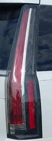 2015-2020 Cadillac Escalade RH Passenger Tail Light Lamp OEM used OEM tail light assembly