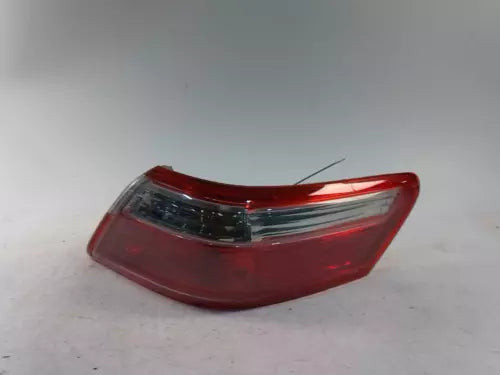 2009 Toyota Camry Quarter Panel Mounted R. Used OEM Right Tail Light Assembly used OEM tail light assembly