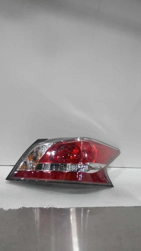 2015 Nissan Altima Quarter Panel Mounted Sd Used OEM Right Tail Light Assembly used OEM tail light assembly