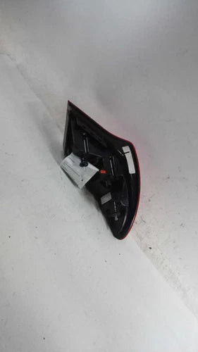 2012 Chrysler 200 Sdn Right Used OEM Right Tail Light Assembly used OEM tail light assembly