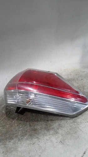 2015 Nissan Rogue VIN 5 1ST Digit USA Built Used OEM Right Tail Light Assembly used OEM tail light assembly