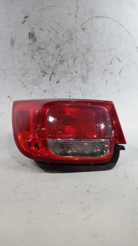 2013 Chevrolet Malibu Eco Lid Mounted L. Lef Used OEM Left Tail Light Assembly used OEM tail light assembly