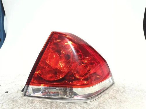 2010 Chevrolet Impala Right Used OEM Right Tail Light Assembly used OEM tail light assembly