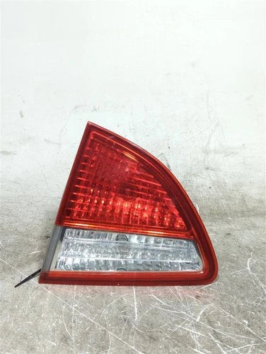 2008 Hyundai Veracruz Lid Mounted R. W/O Le Used OEM Right Tail Light Assembly used OEM tail light assembly