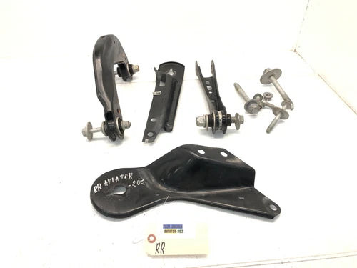 2020-2024 LINCOLN AVIATOR RWD RIGHT PASS REAR CONTROL ARM SUBFRAME BRACKET SET used OEM control arm