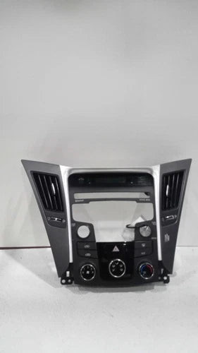 2014 Hyundai Sonata VIN C 8TH Digit W/O Navigatio Used OEM A/C Selector Switch used OEM A/C climate control module