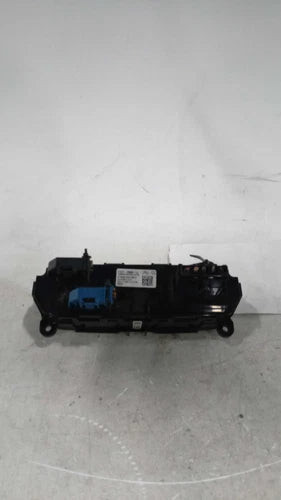 2017 Ford Focus Gasoline Automatic Temperature Co Used OEM A/C Selector Switch used OEM A/C climate control module