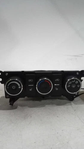 2007 Pontiac Torrent W/Heated Seat Opt KA1 Used OEM A/C Selector Switch used OEM A/C climate control module