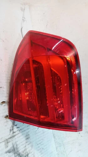 2015 BMW 320I Sdn Quarter Panel Mounted Used OEM Right Tail Light Assembly used OEM tail light assembly