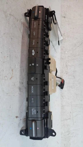 2008 Honda Accord Cpe W/O Navigation US Market Ex Used OEM A/C Selector Switch used OEM A/C climate control module