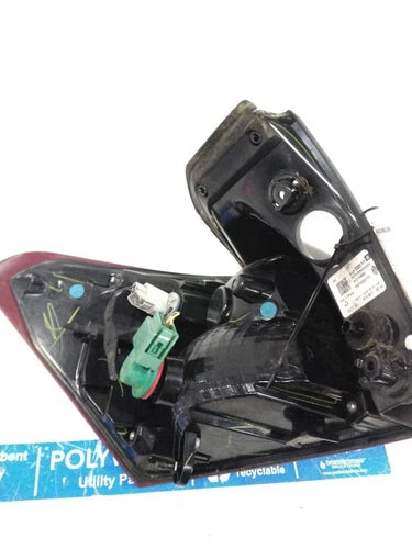 2019 Chevrolet Equinox W/O LED Quarter Pane Used OEM Right Tail Light Assembly used OEM tail light assembly