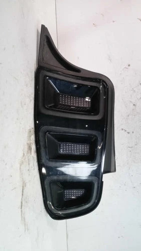2010 Ford Mustang Right Used OEM Right Tail Light Assembly used OEM tail light assembly