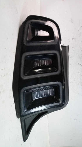 2010 Ford Mustang Left Used OEM Left Tail Light Assembly used OEM tail light assembly