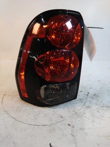 2004 Chevrolet Trailblazer Left Used OEM Left Tail Light Assembly used OEM tail light assembly