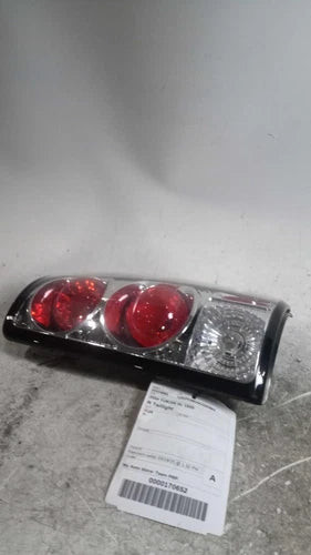 2004 GMC Yukon Xl 1500 Right Used OEM Right Tail Light Assembly used OEM tail light assembly