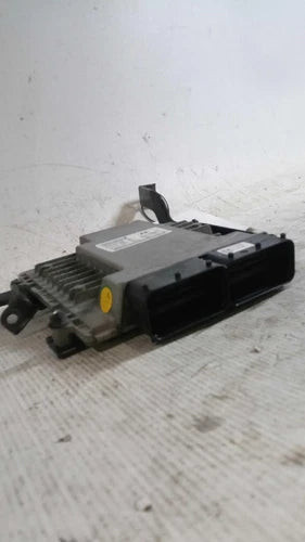 2015 Hyundai Sonata ECM Engine Control Module Black 391112GGK0 Used OEM Engine Control Modules used OEM engine control module