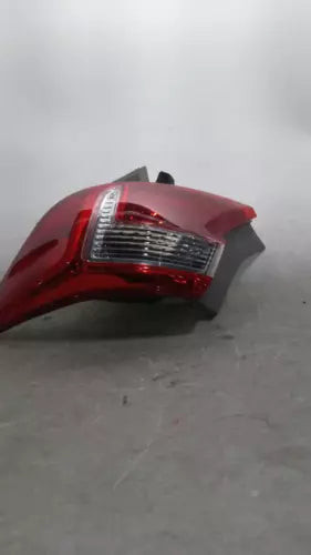 2014 Toyota Camry Quarter Panel Mounted Rig Used OEM Right Tail Light Assembly used OEM tail light assembly