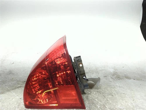 2005 Honda Civic Sdn Quarter Panel Mounted Used OEM Right Tail Light Assembly used OEM tail light assembly