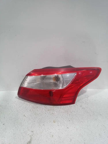 2014 Ford Focus Sdn Outer Quarter Pan Used OEM Right Outer Tail Light Assembly used OEM tail light assembly