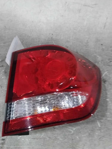 2016 Dodge Journey W/O LED Lamps Quarter Pa Used OEM Right Tail Light Assembly used OEM tail light assembly