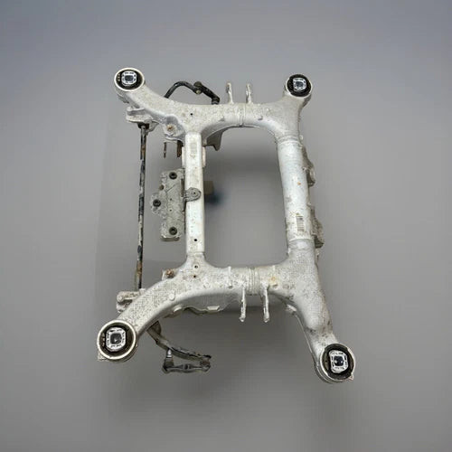 BMW 750 F02 REAR SUBFRAME SUB FRAME CROSSMEMBER CROSS MEMBER OEM 2013 - 2015 used OEM rear subframe and crossmember
