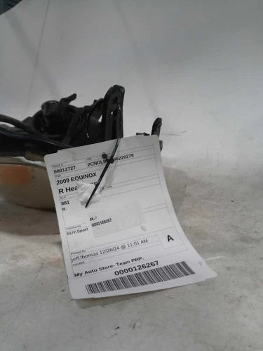 2009 Chevrolet Equinox Right Used OEM Right Headlight Assembly used OEM headlight assembly