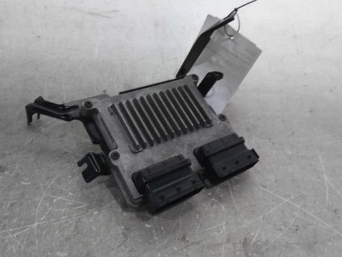 2015 Hyundai Santa Fe Electronic Control Used OEM Engine Control Module (ecm) used OEM engine control module