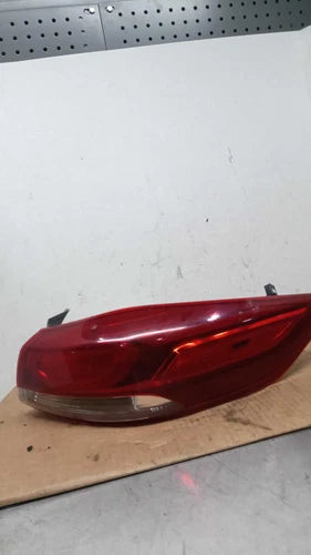 2017 Hyundai Elantra Sedan Quarter Panel Mo Used OEM Right Tail Light Assembly used OEM tail light assembly