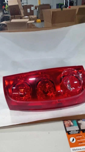 2010 GMC Yukon Exc. Denali Left Used OEM Left Tail Light Assembly used OEM tail light assembly