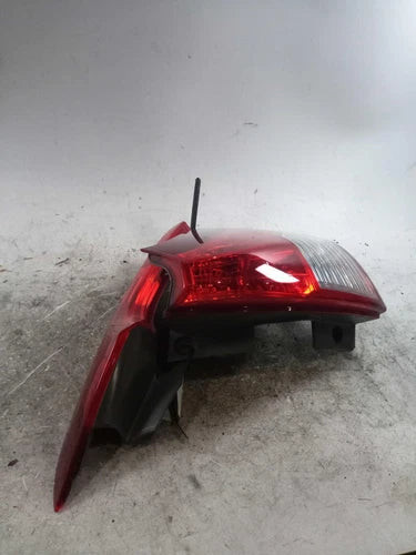 2012 Honda CR-V Upper Right Upper Gra Used OEM Right Upper Tail Light Assembly used OEM tail light assembly