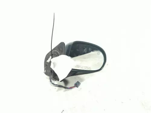 2010 Jeep Compass Moulded in Black Power Non-Heated Used OEM Right Door Mirror used OEM door mirror