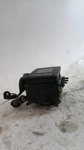 2015 Lincoln Mkz 2.5 Used OEM ABS Pump and Motor Assembly used OEM ABS pump and module assembly