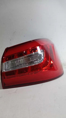 2014 Kia Cadenza Outer Right Outer Gr Used OEM Right Outer Tail Light Assembly used OEM tail light assembly