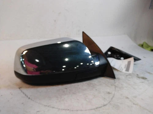 2011 Chevrolet Equinox Power Chrome Opt DL9 R. W/O Used OEM Right Door Mirror used OEM door mirror