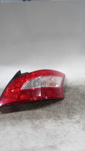 2009 Nissan Maxima Quarter Panel Mounted Ri Used OEM Right Tail Light Assembly used OEM tail light assembly