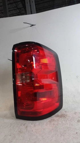 2015 Chevrolet Silverado 2500 Pickup Pickup Used OEM Right Tail Light Assembly used OEM tail light assembly