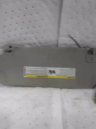 2012 Chevrolet Silverado 1500 Pickup W/O Illumination Used OEM Right Sun Visor used OEM sun visor