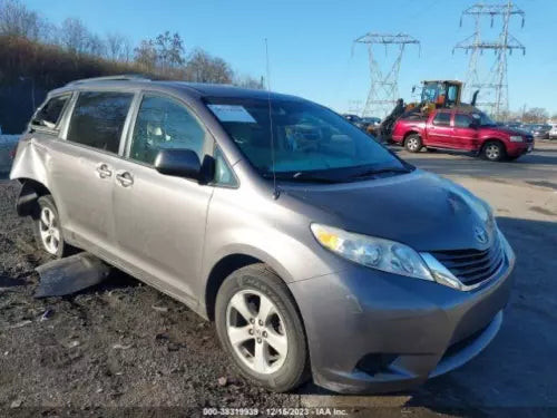 2014 Toyota Sienna Used OEM Windshield Wiper Motor used OEM wiper motor