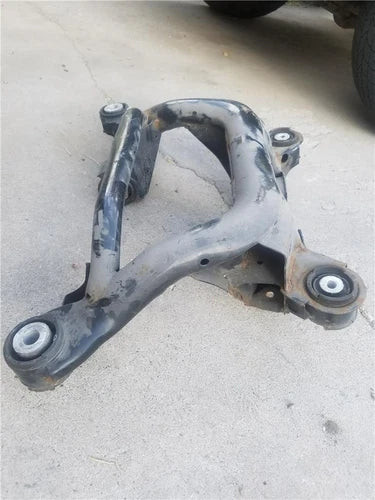 OEM BMW E89 Rear Subframe Axle Differential Carrier 09-11 z4 30i used OEM differential and carrier assembly