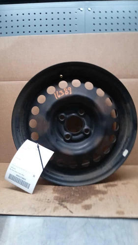 2017 Nissan Versa 15X5-1/2 Sdn Steel Used OEM Wheel used OEM wheel