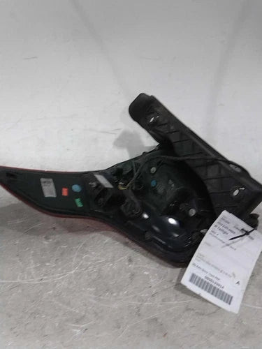 2016 Ford Explorer Right Black SUV 4DR Used OEM Tail Lights used OEM tail light assembly