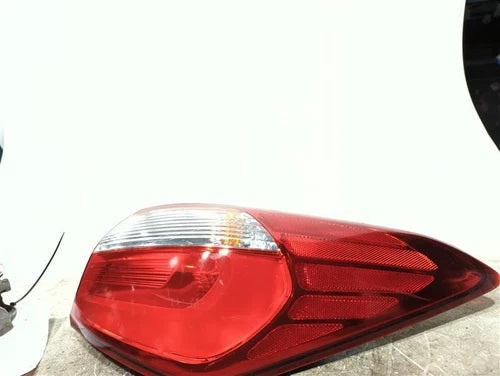 2015 Kia Forte Incandescent Sdn Quarter Pan Used OEM Right Tail Light Assembly used OEM tail light assembly